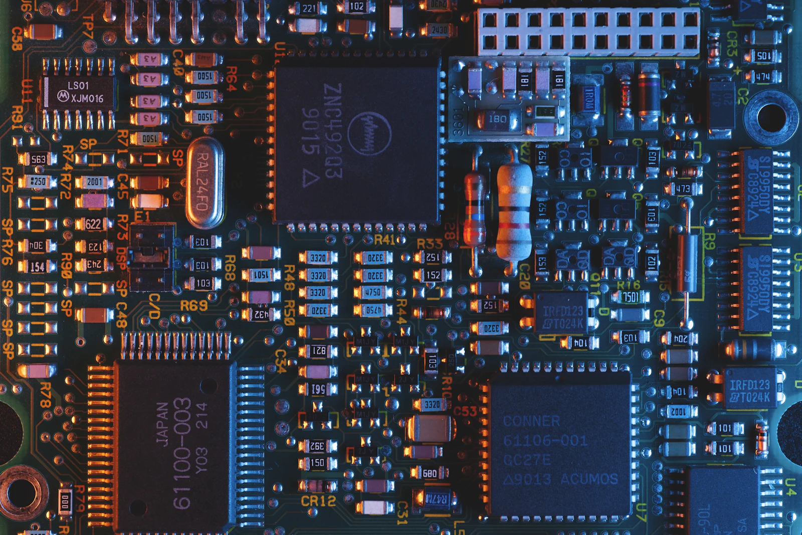 Placa base y componentes de servidor preparados para una actualización de Windows Server
